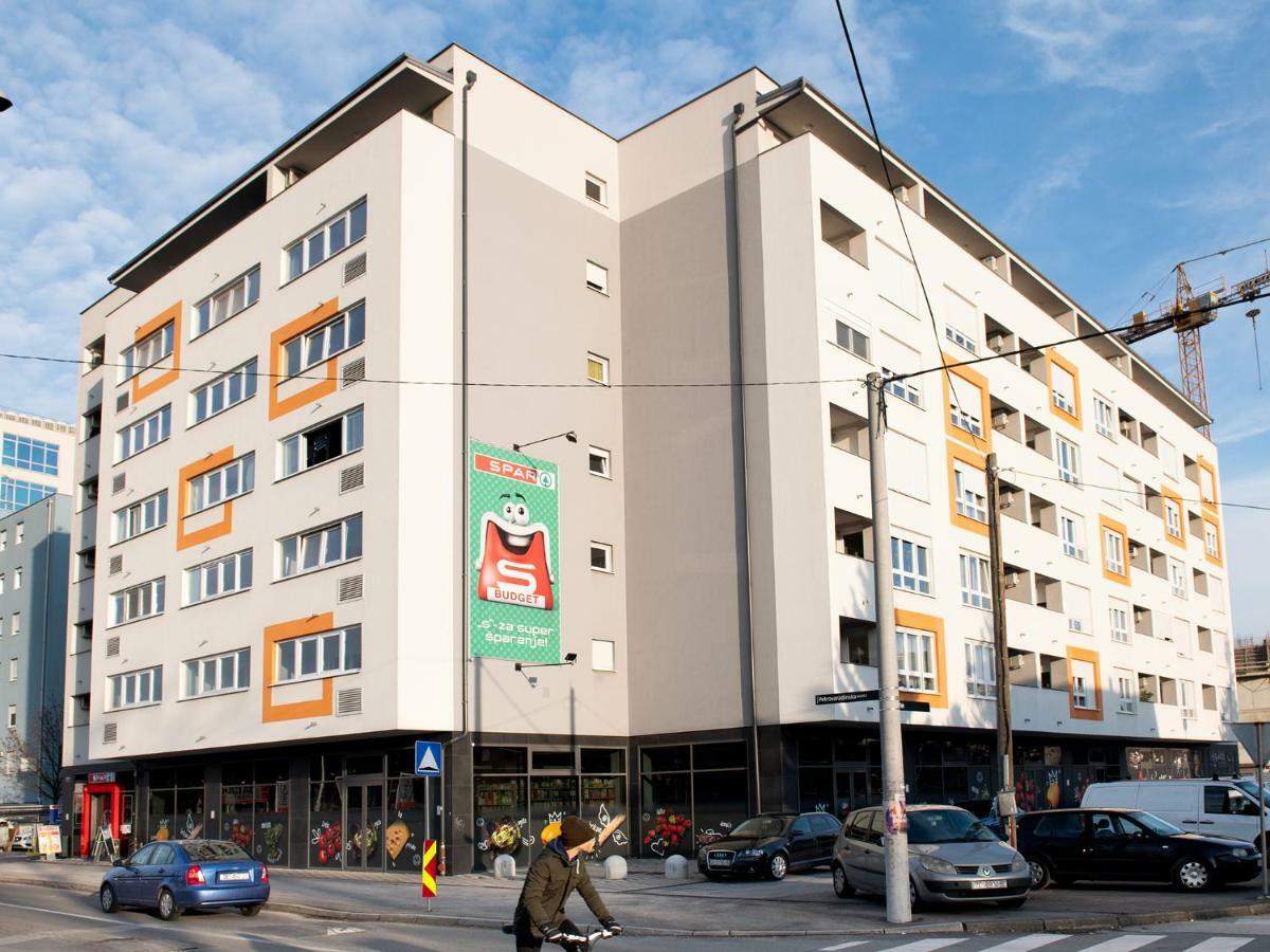 Flexible Selfcheckins 9 - Zagreb - Garage - Electric Vehicle Ccharger - Loggia - New - Apartments Repinc 9 外观 照片